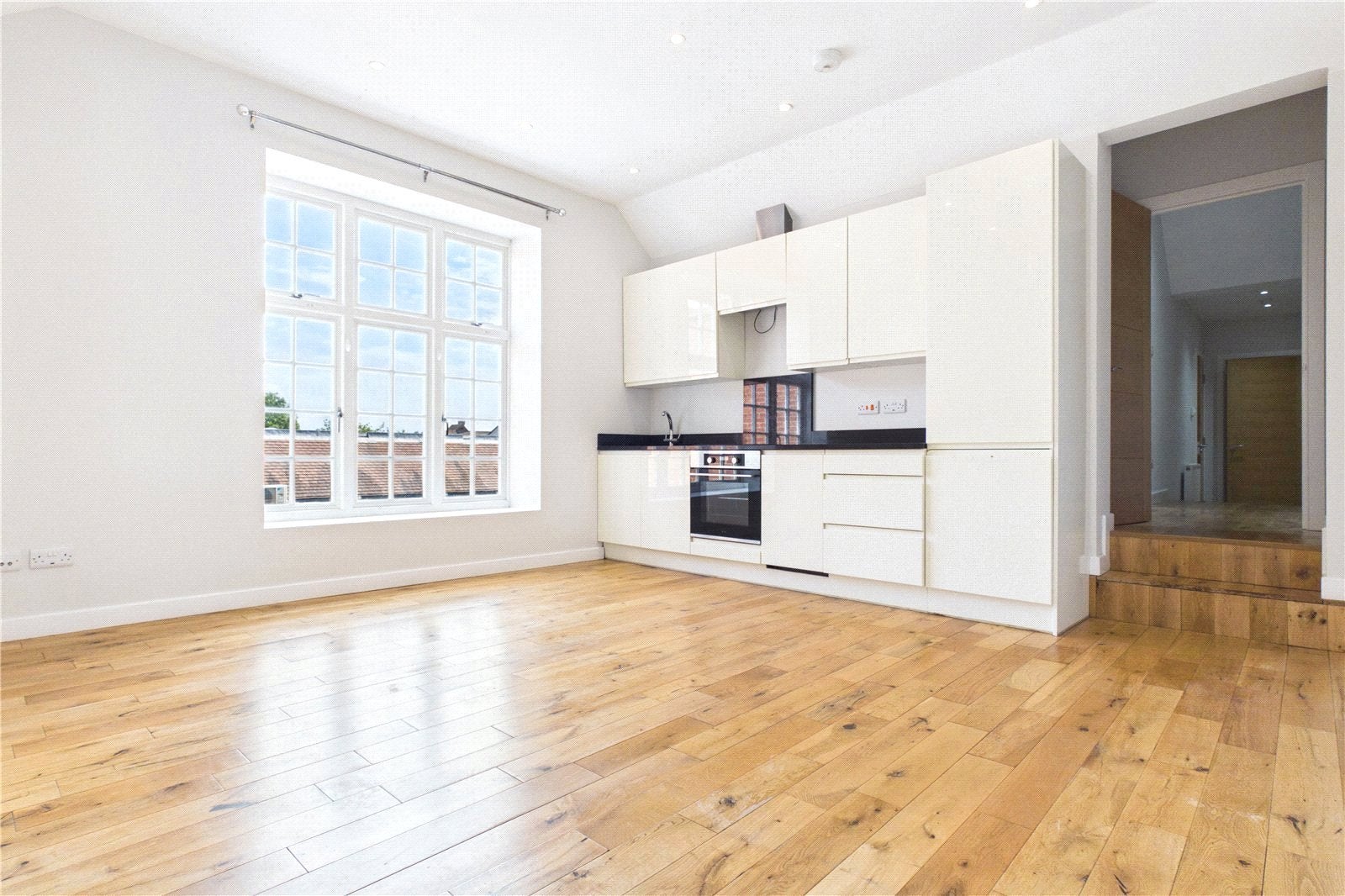 Flat Whitchurch Road in Reading