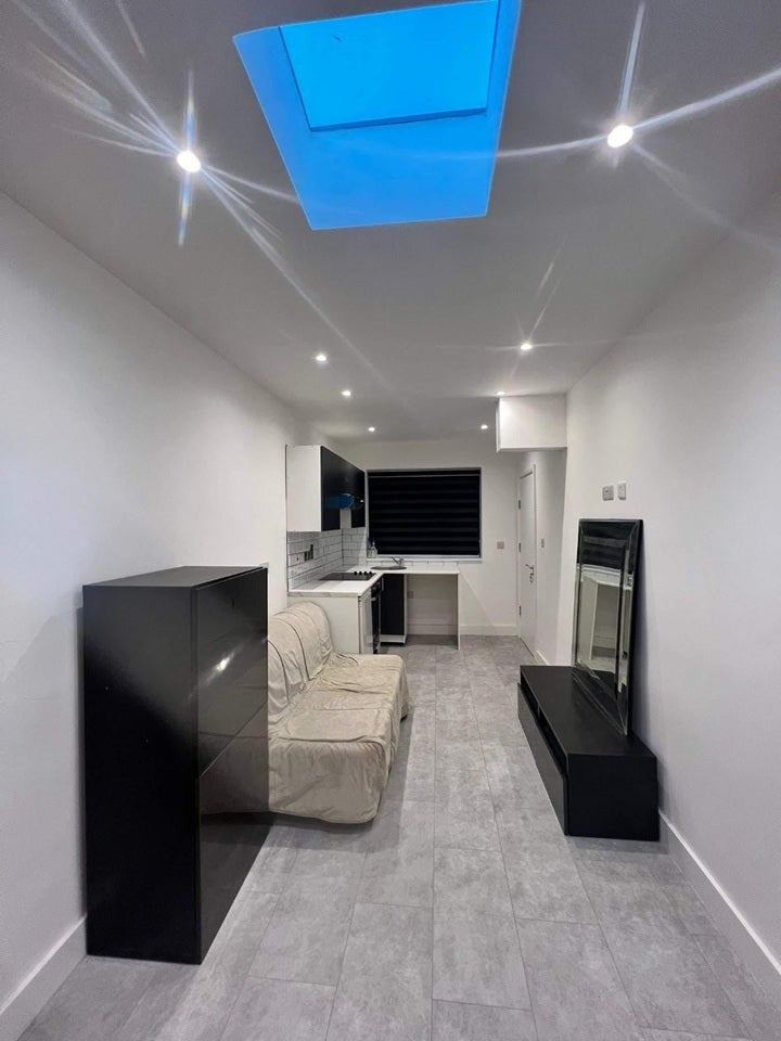 Flat Vanbrough Crescent in Greater London