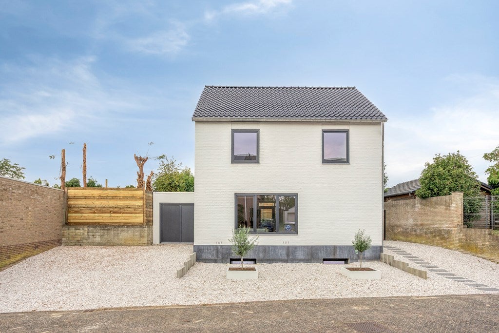 Huis Vredeslaan 3 in Limbricht