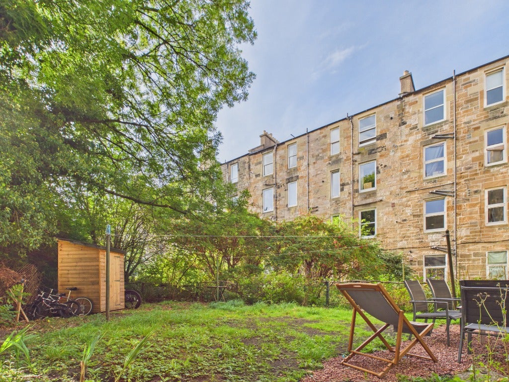 Flat Caledonian Road in City of Edinburgh