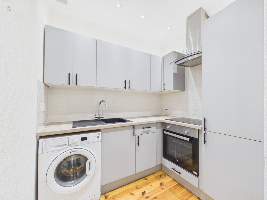 Flat Caledonian Road in City of Edinburgh