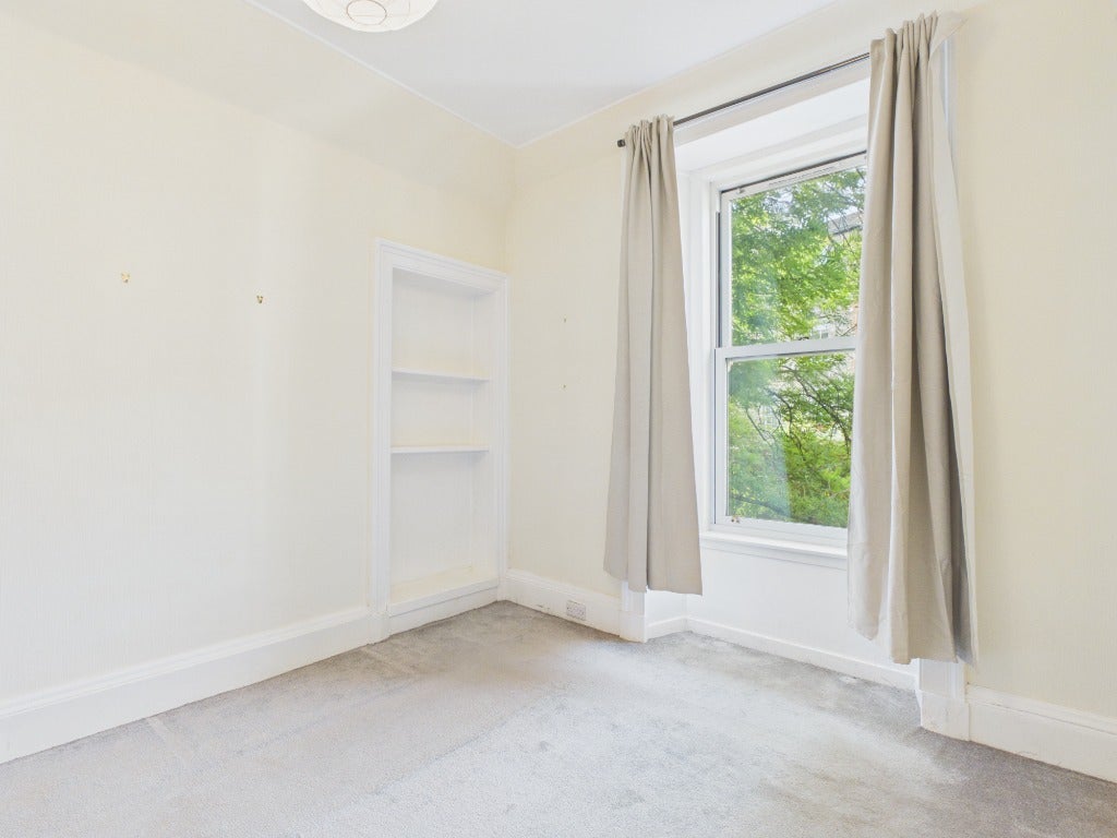 Flat Caledonian Road in City of Edinburgh