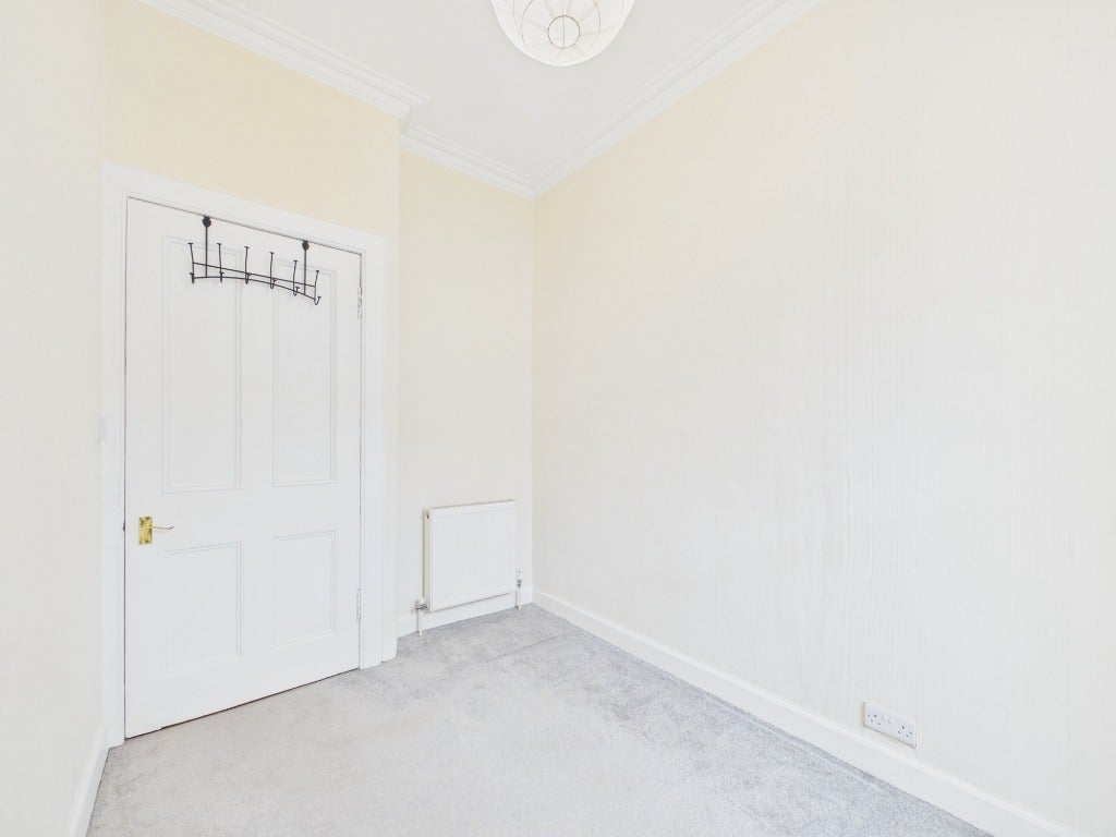 Flat Caledonian Road in City of Edinburgh