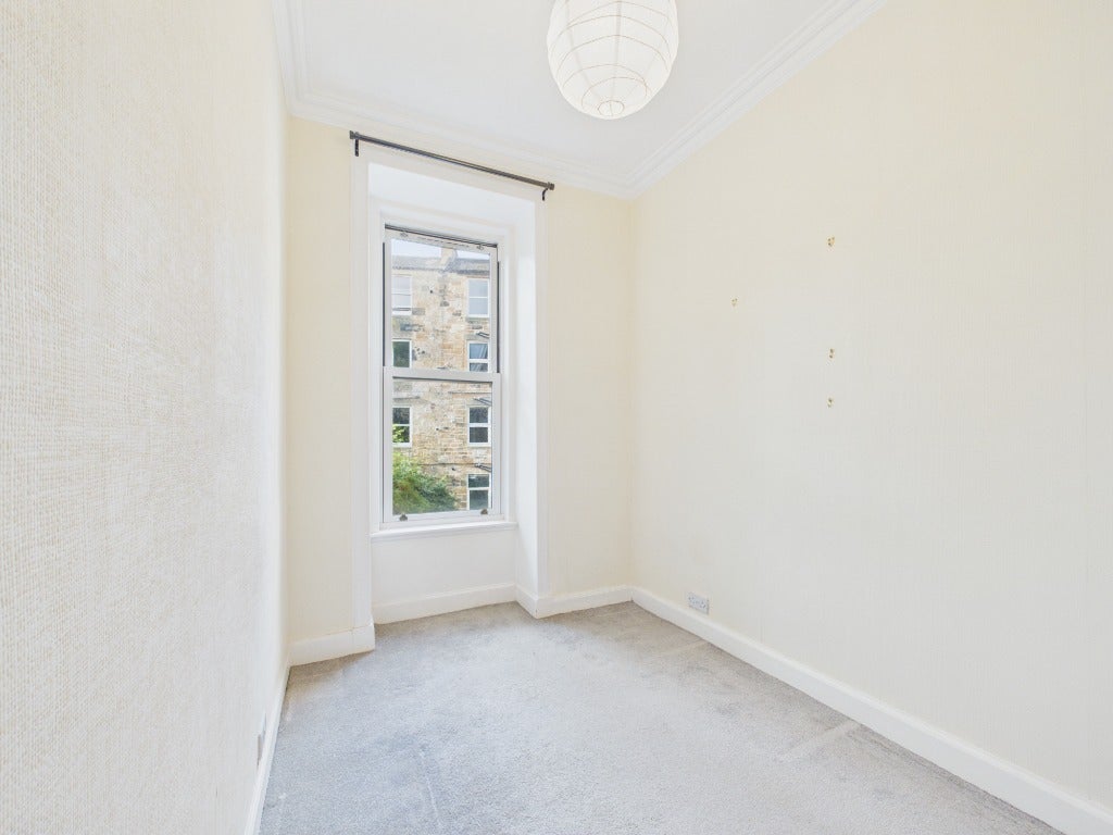 Flat Caledonian Road in City of Edinburgh