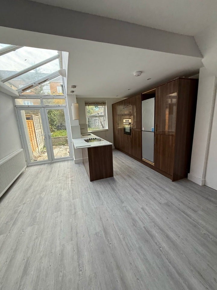 Room Durban Road in Greater London