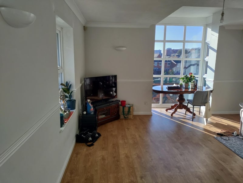 Room Linen Court in Salford