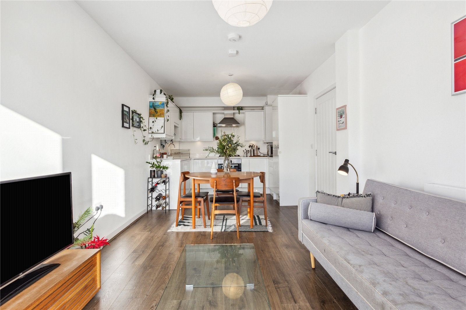 Flat Cudworth Street in Greater London