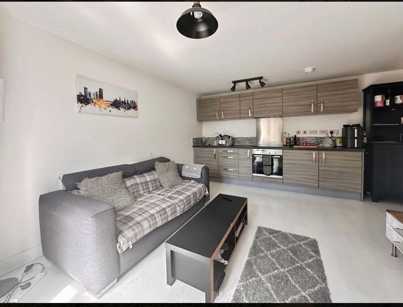 House Holts Crest Way in Leeds