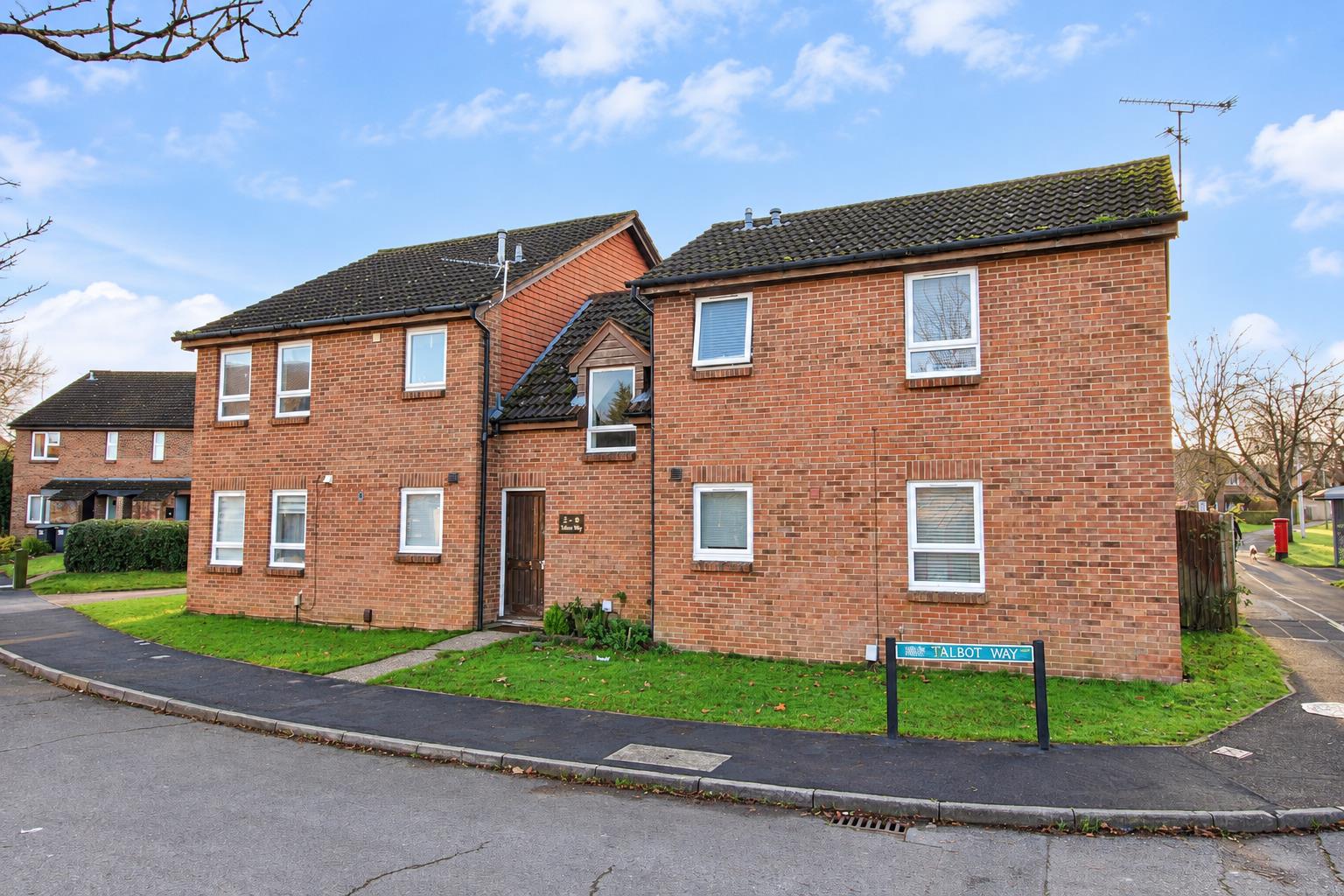 Flat Talbot Way in Tilehurst