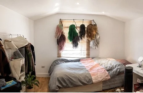 Flat Haydons Road in Greater London