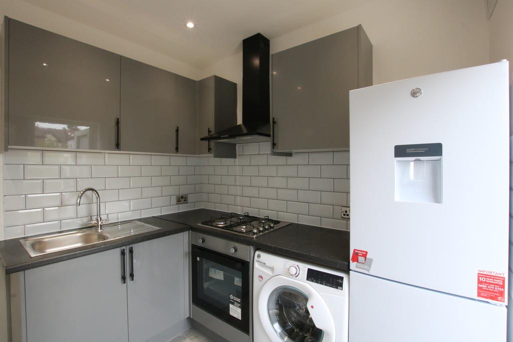 Flat Northview Crescent in Greater London