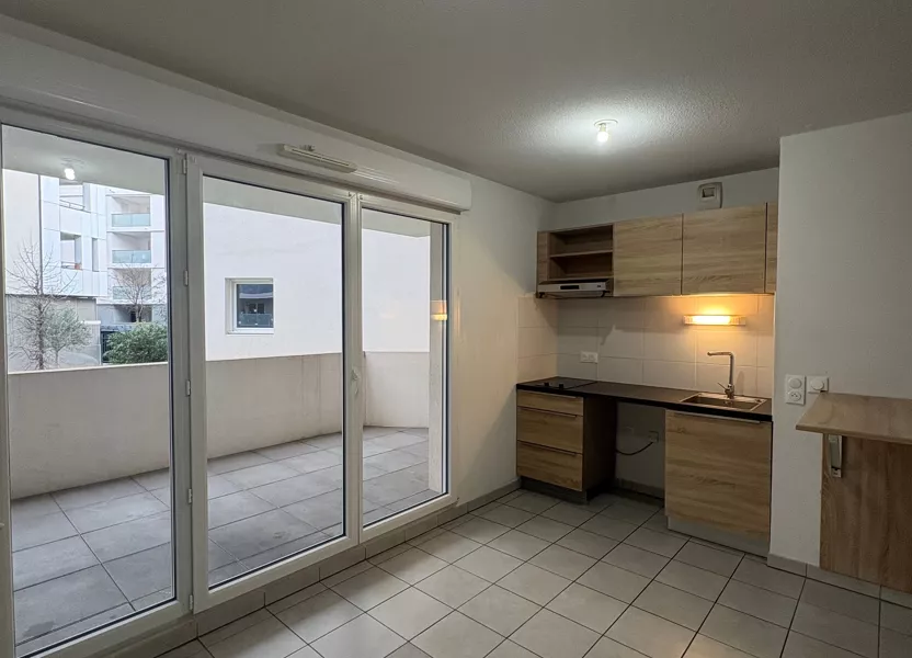 Flat Rue Thomas Jefferson in Nîmes