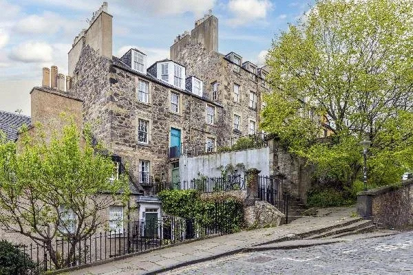 Flat Calton Hill in City of Edinburgh