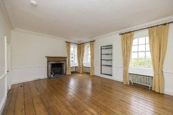 Flat Calton Hill in City of Edinburgh
