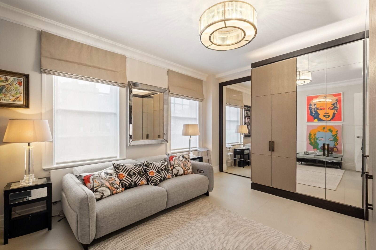Flat Onslow Square in Greater London