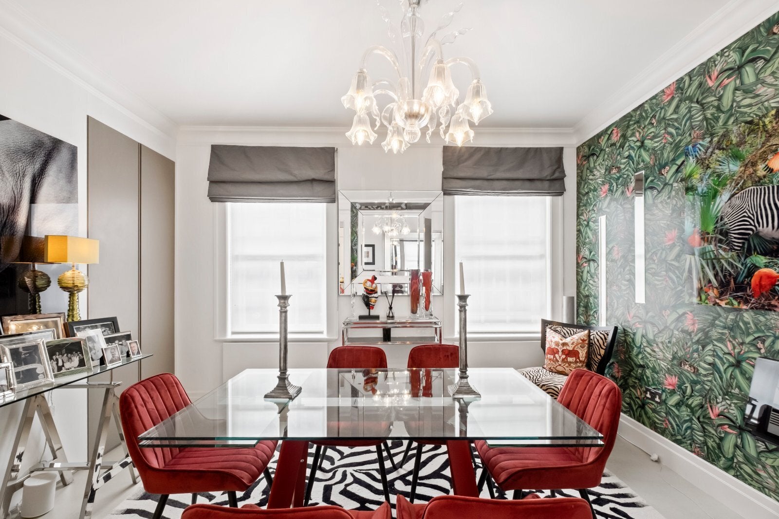 Flat Onslow Square in Greater London