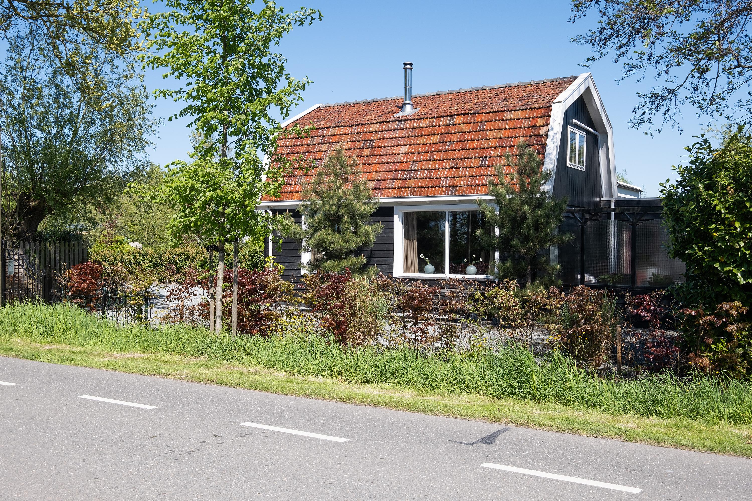Vrijstaande woning te koop: Tuinstraat 49, Zwaagdijk-Oost