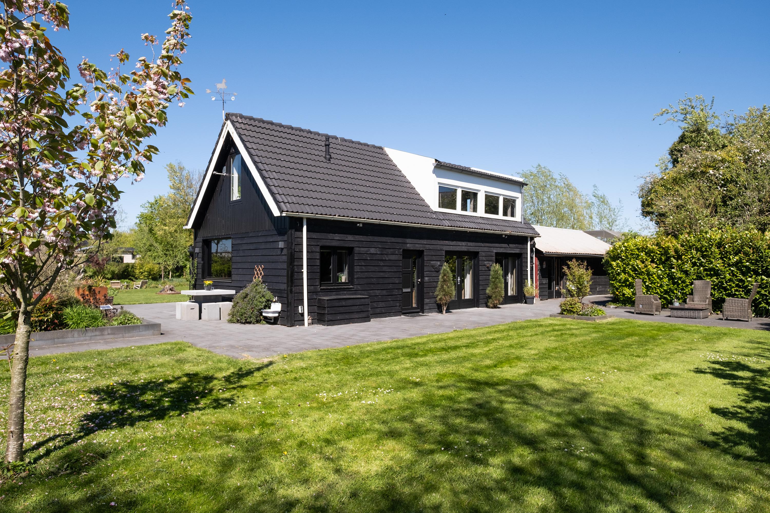 Vrijstaande woning te koop: Tuinstraat 49, Zwaagdijk-Oost