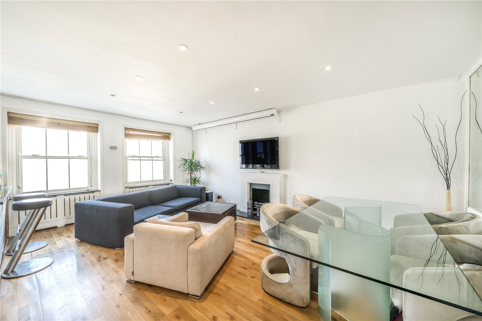 Flat Ennismore Gardens in City of Westminster