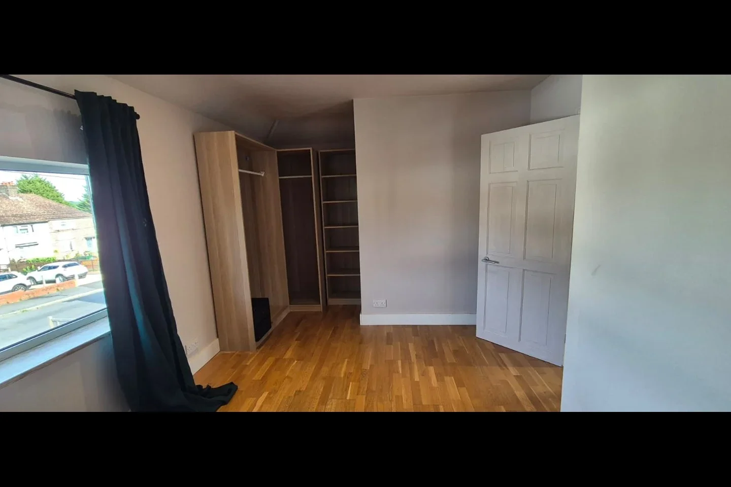 Room Colesmead Road in Reigate and Banstead
