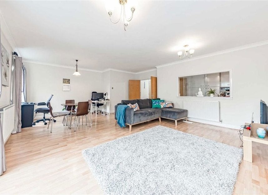 Flat Jacob Street in Greater London