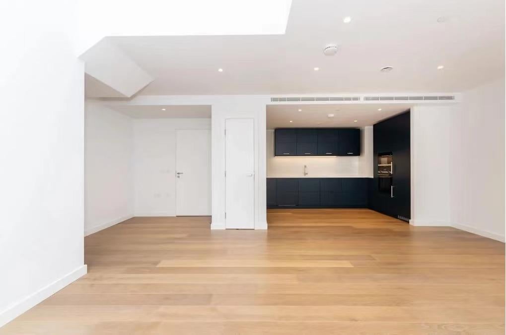 House Phoenix Place in Greater London
