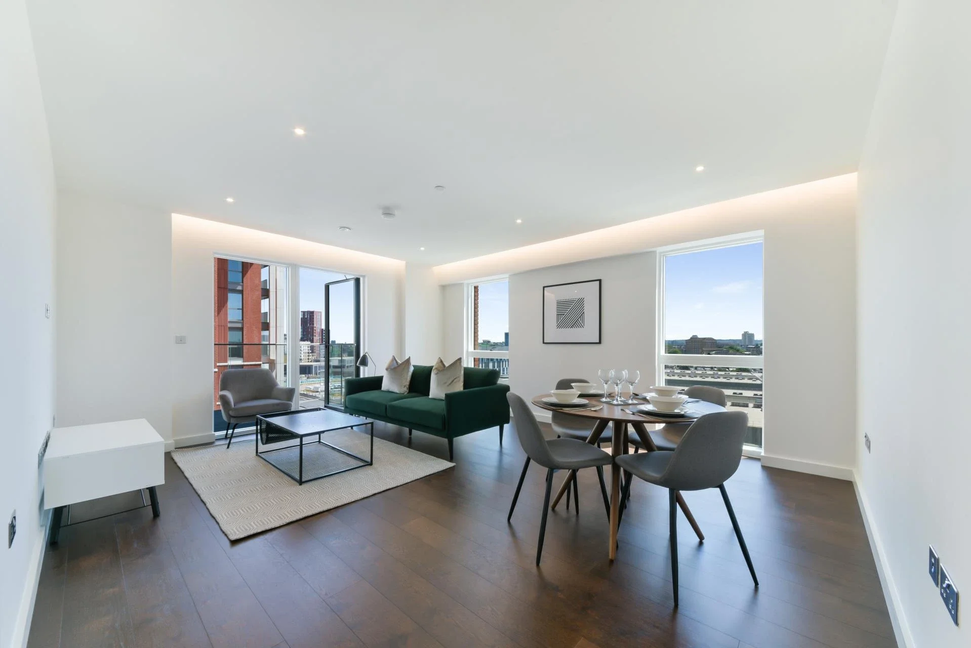 Flat New Mill Road in Greater London