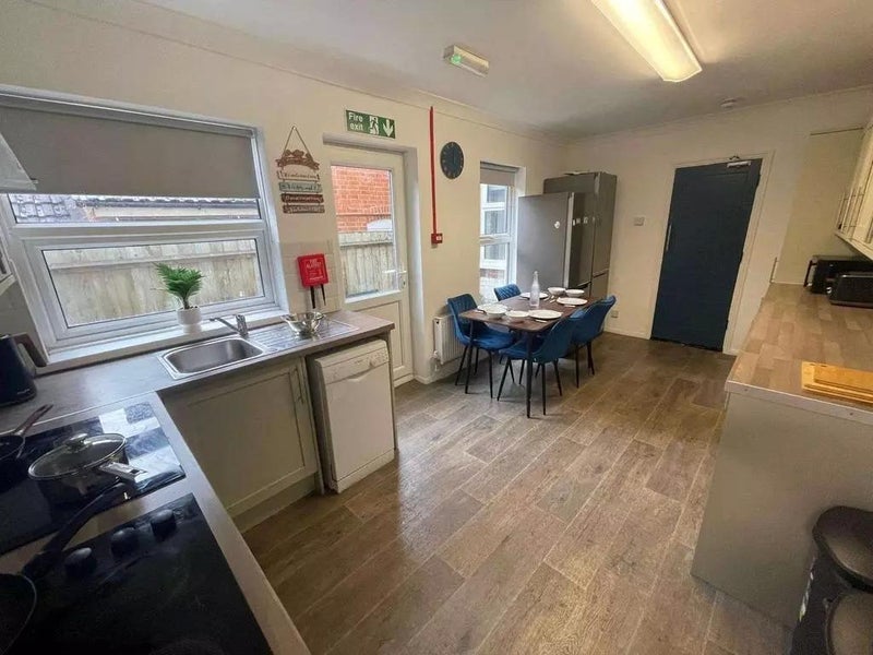 Room Woodbridge Road in Ipswich