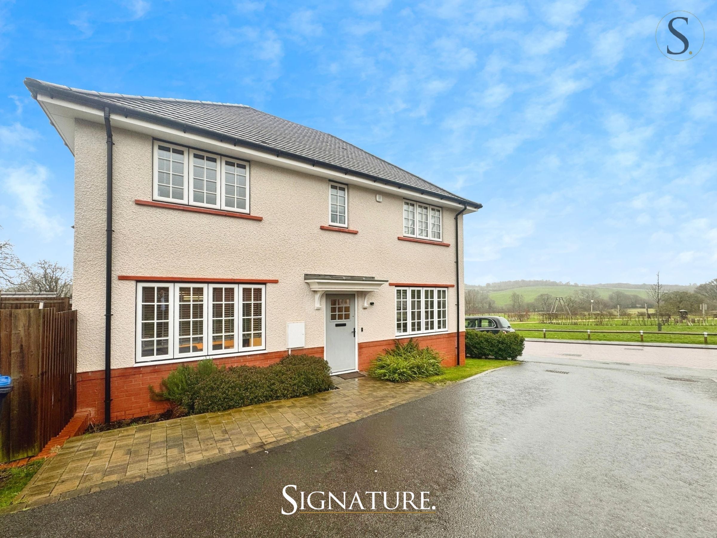 House Zouche Way in Harborough