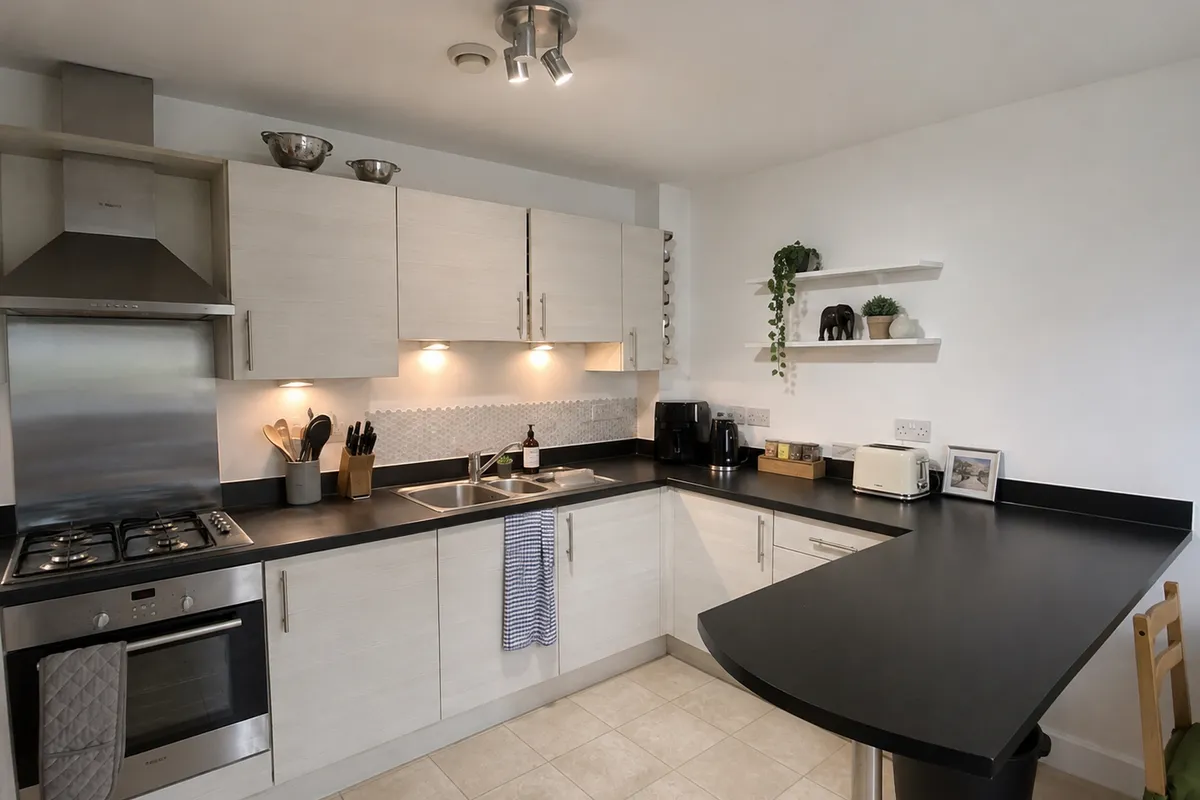 Flat Dalmeny Way in Epsom and Ewell
