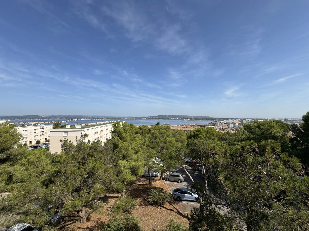 Flat Rue Paul Valéry in Sète