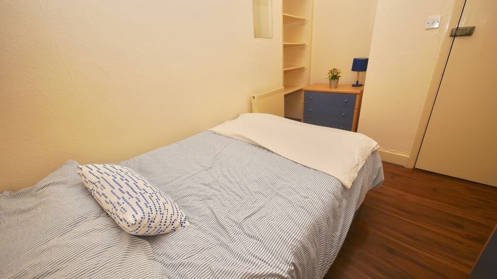 Room Anson Road in Greater London