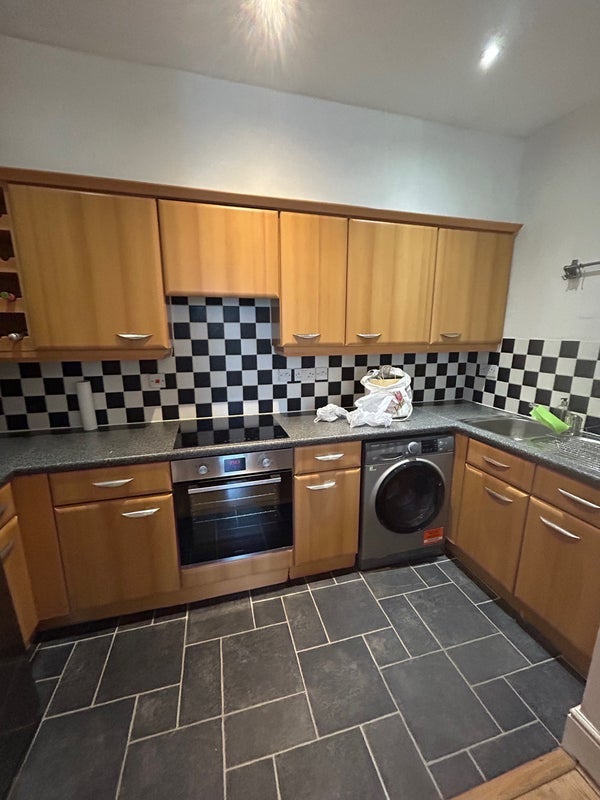 Room Middleton Road in Greater London