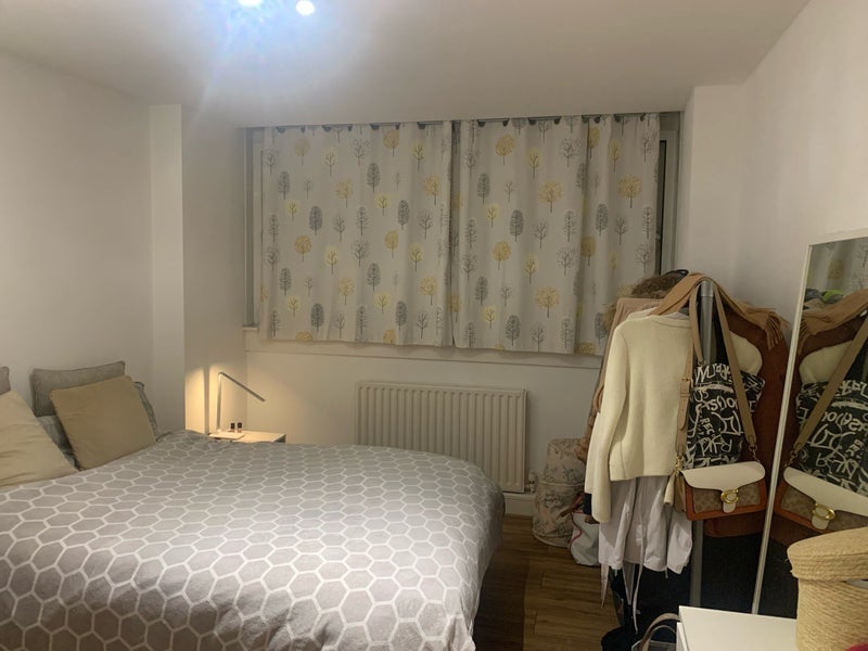 Room Carr Street in Greater London