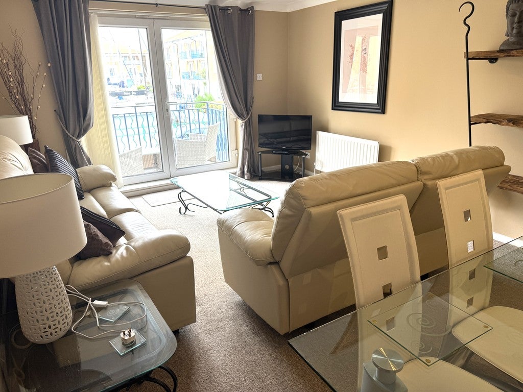 Flat The Strand in Roedean