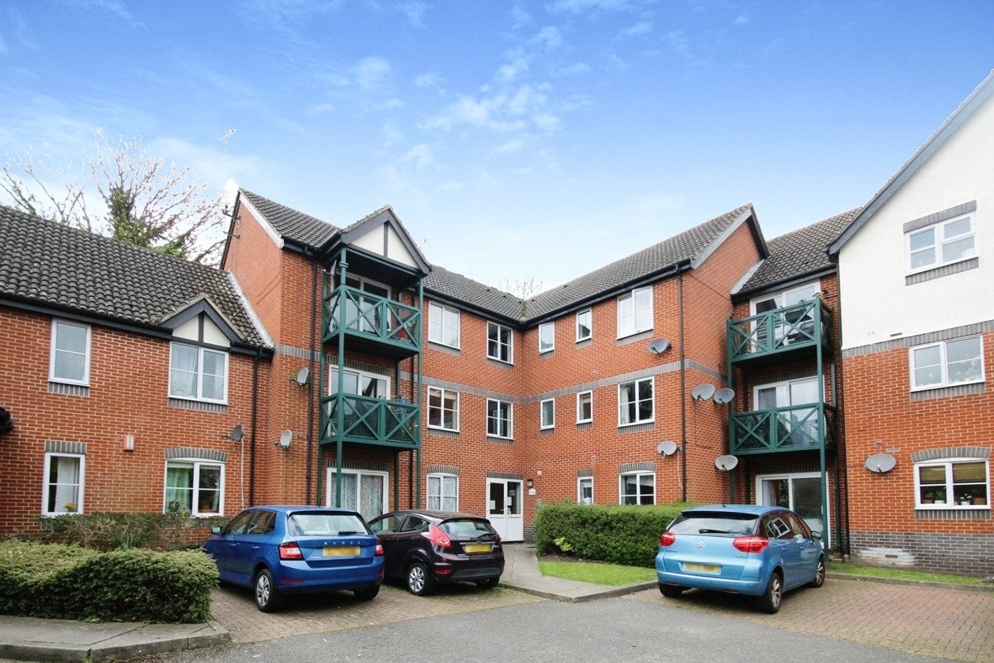 Flat Admirals Court in Reading