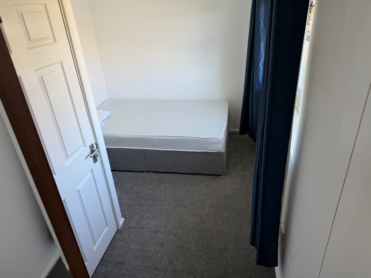 Room Pankhurst Crescent in Stevenage