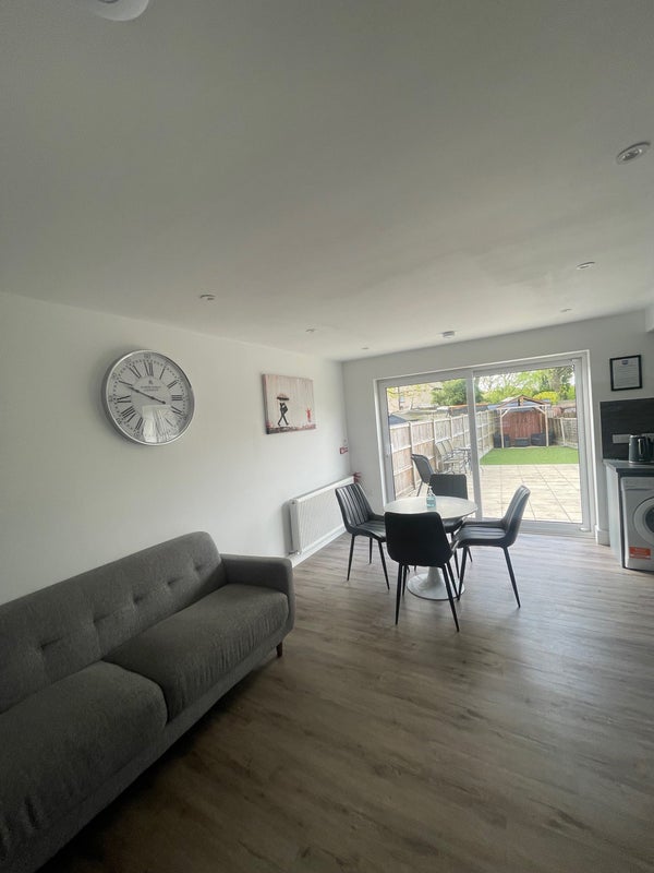 Room Almond Way in Greater London