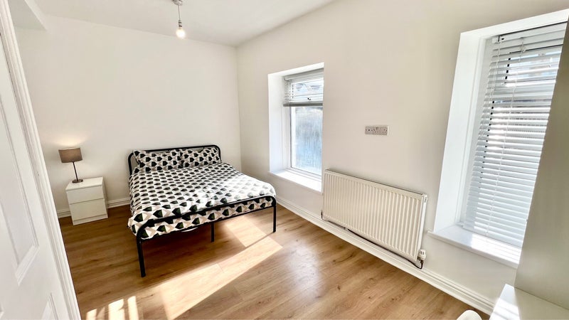 Room Llancayo Street in Bargoed