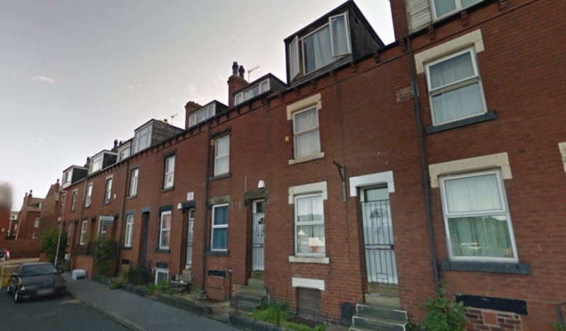 House Spring Grove Walk in Leeds