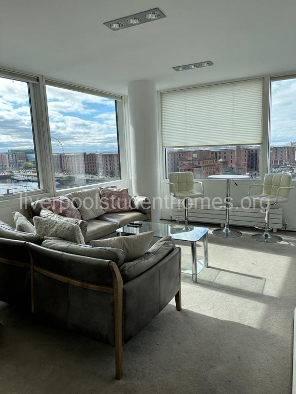 Flat Shaw Street in Liverpool