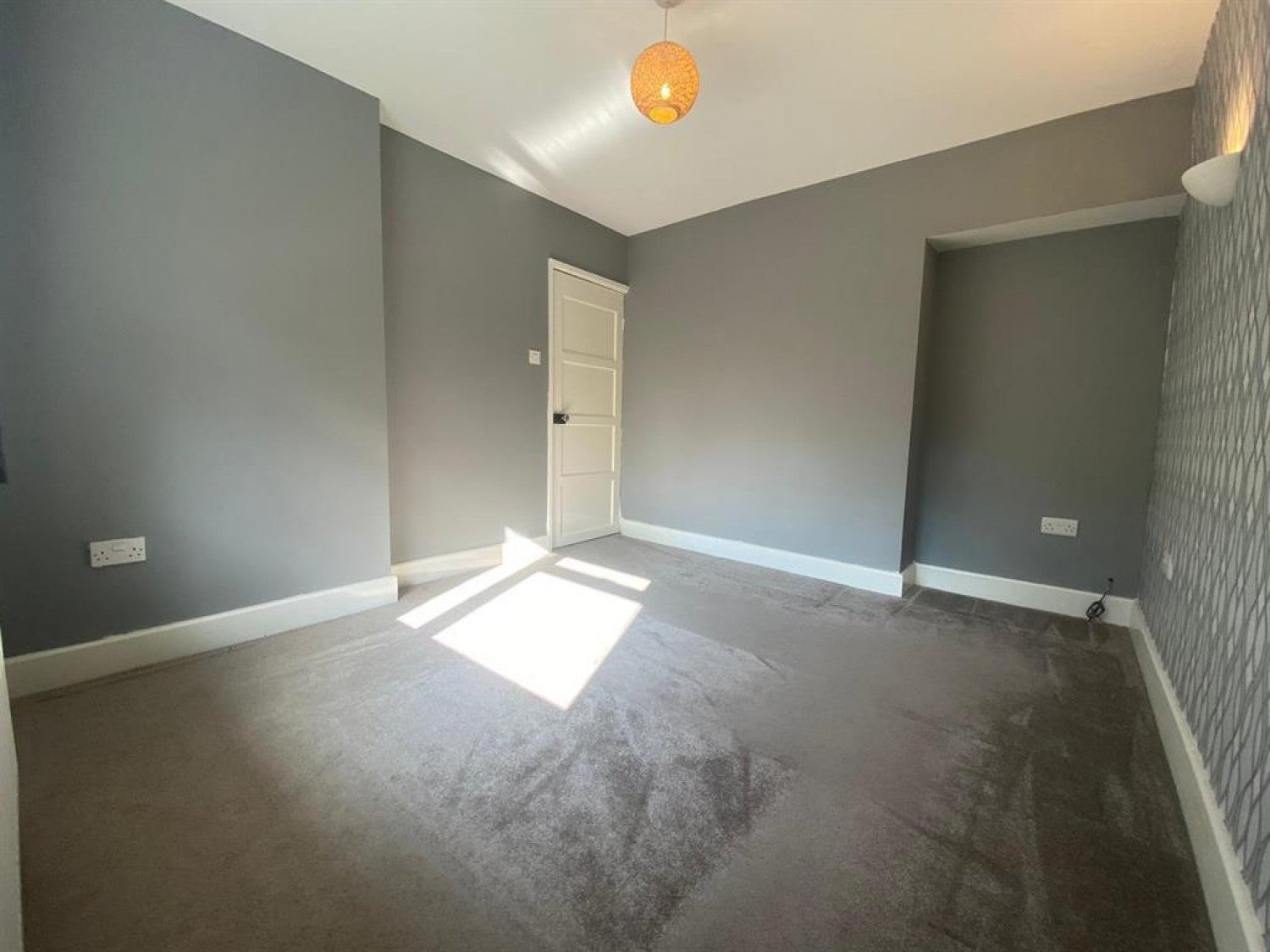 Flat Caslon Crescent in Stourbridge