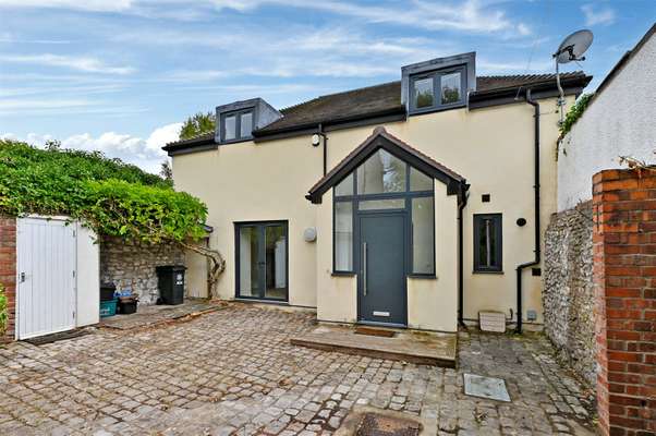 House Eastfield Road in Bristol