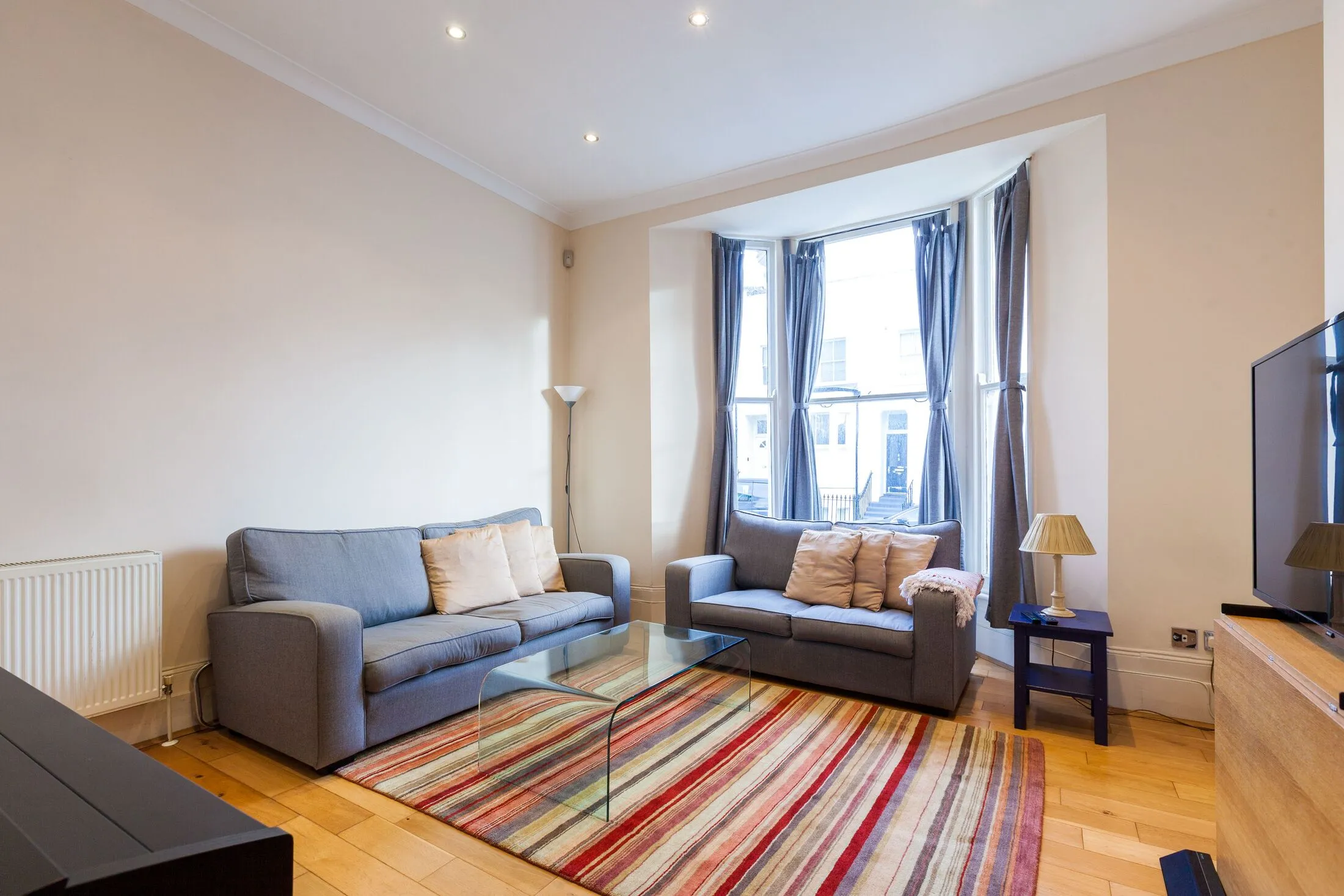Flat Travers Road in Greater London