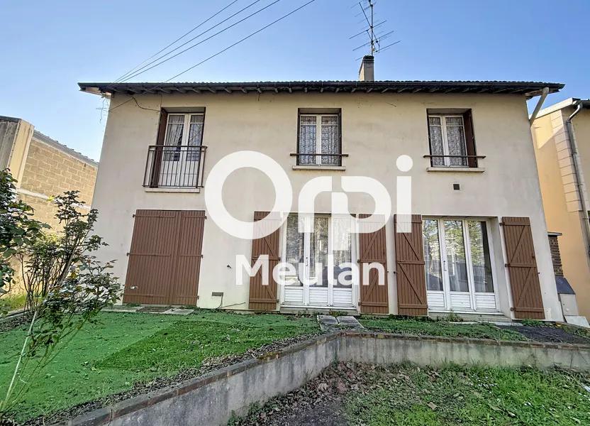 Flat Quai Albert Joly in Meulan-en-Yvelines