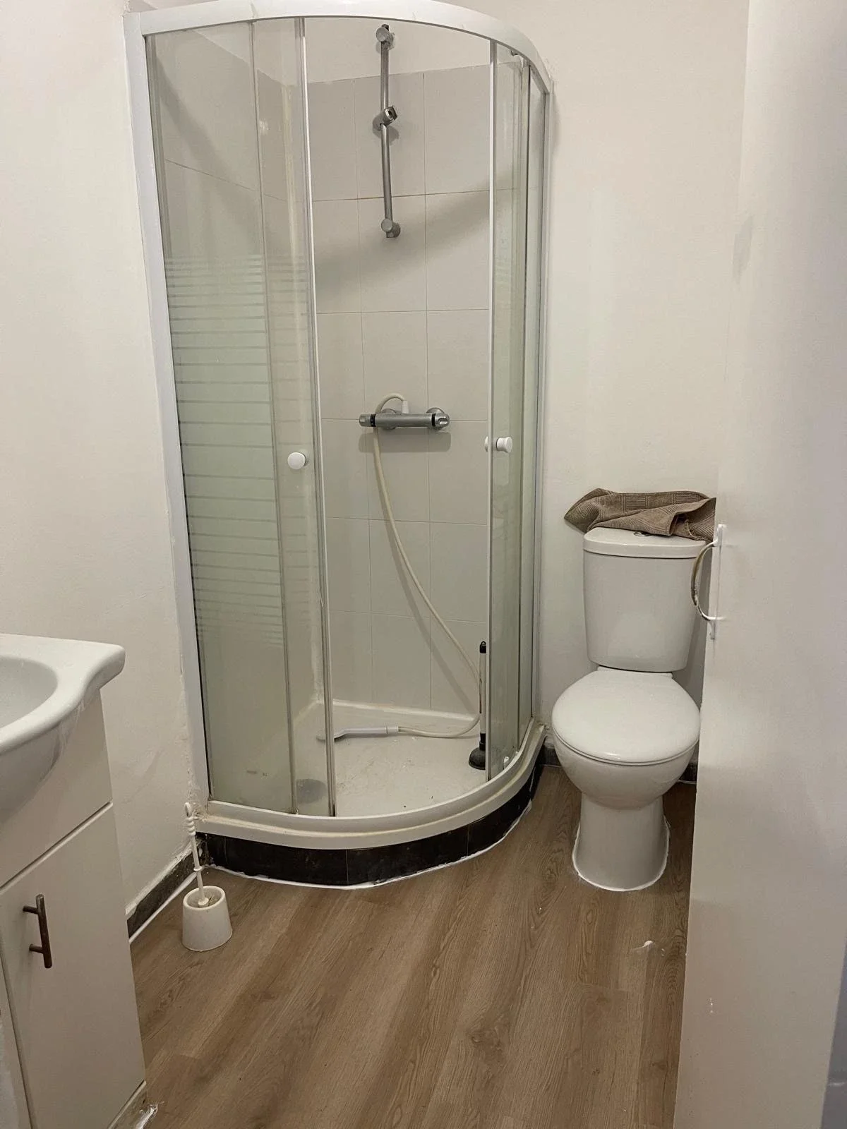 Room Woodlands Park Road in Greater London