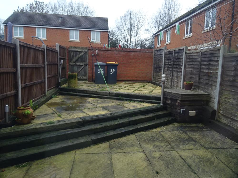 House Wood End Close in Sharnbrook
