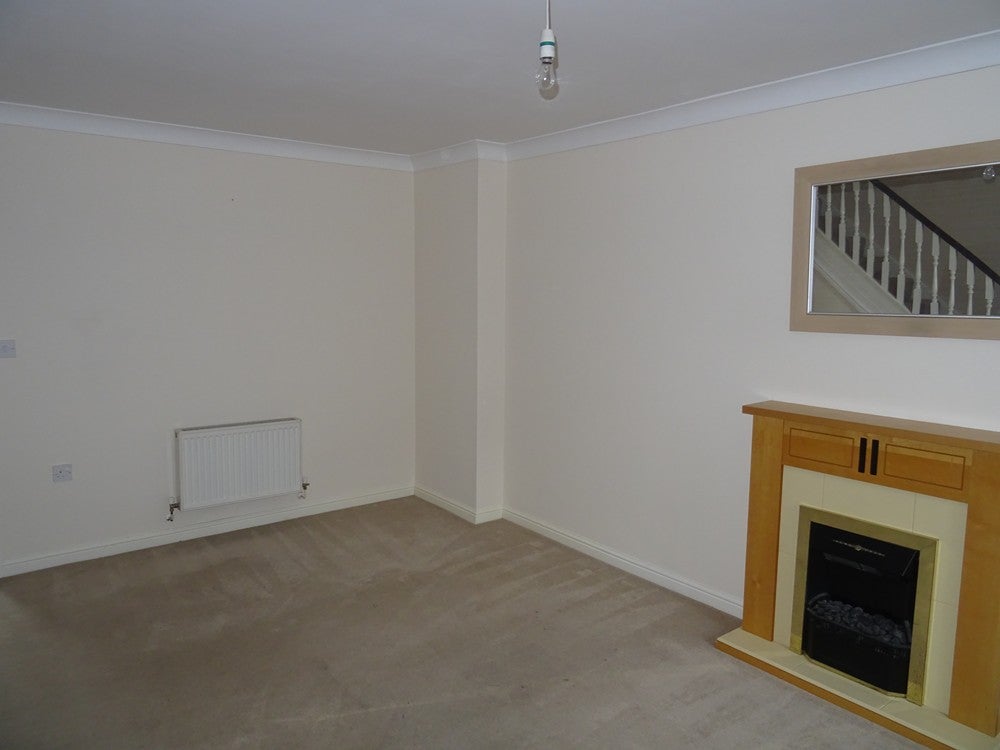 House Wood End Close in Sharnbrook
