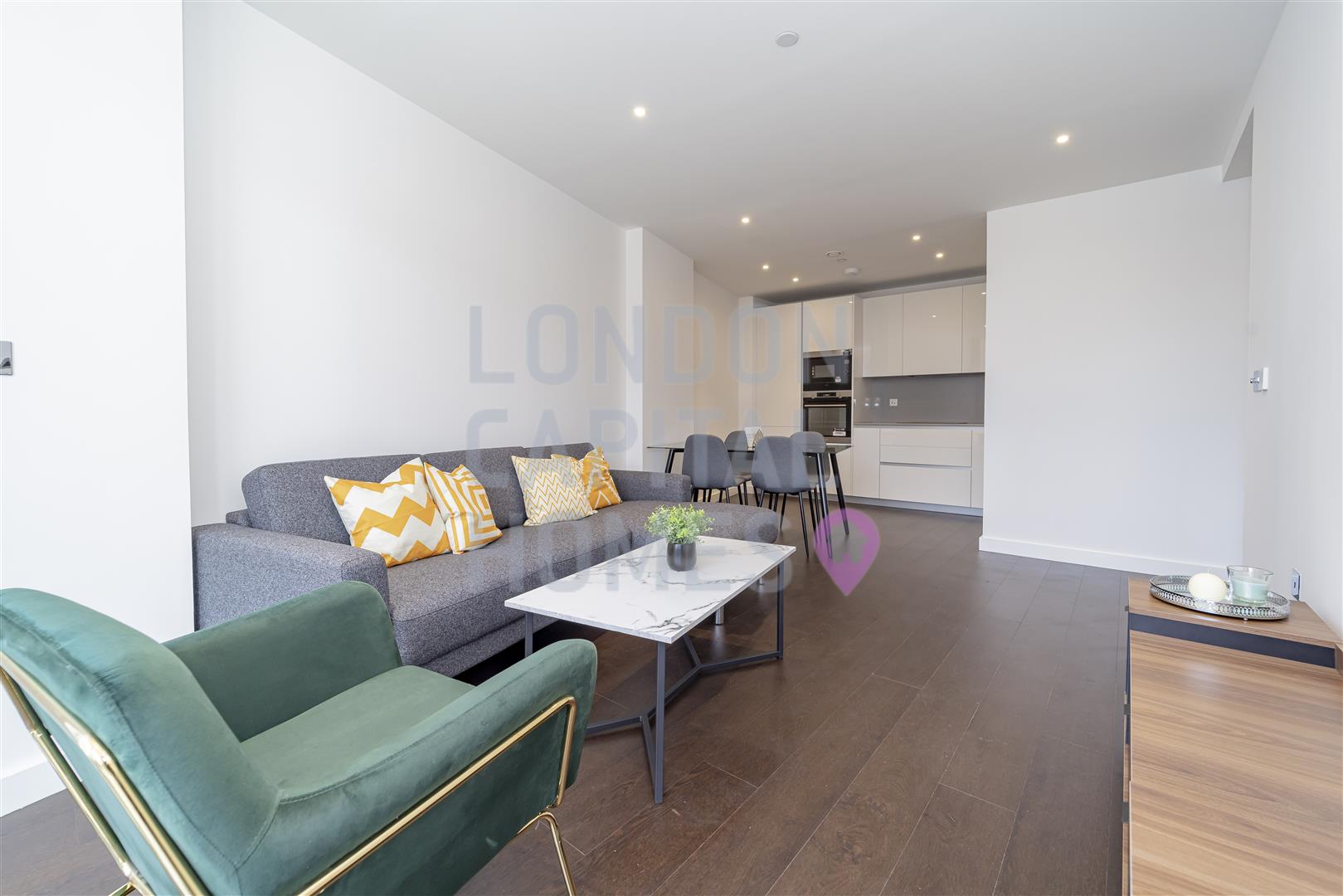 Flat Lanchester Way in Greater London