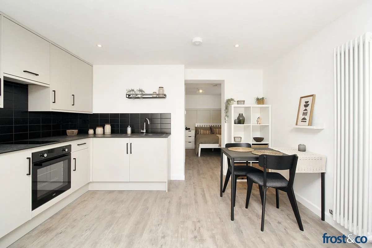 Flat Parkstone Heights in Poole